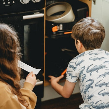 Indoor and outdoor scavenger hunts for homeschooling